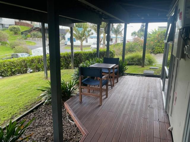 The Pacific Room, Tapeka Point Расселл Экстерьер фото